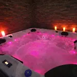 Cocoon Spa-4 Pers-jacuzzi-parking-jardin-clim-colmar Apartament
