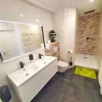 Apartament Cocoon Spa-4 Pers-jacuzzi-parking-jardin-clim-colmar Holtzwihr