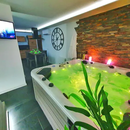 Cocoon Spa-4 Pers-jacuzzi-parking-jardin-clim-colmar *