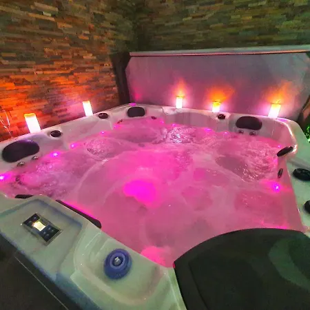 Cocoon Spa-4 Pers-jacuzzi-parking-jardin-clim-colmar *